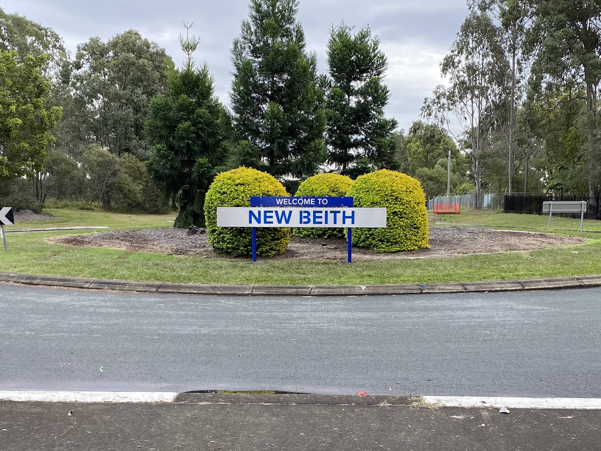 freestanding welcome sign